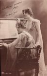CPA Fantaisie Femmes Piano