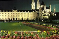 MODERN CARD Caen L Town hall and L Abbey with the Men
