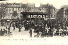 VINTAGE POSTCARD Caen the Place of Rpublique the Military Concert