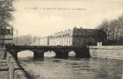 VINTAGE POSTCARD Caen Lre Bridge of Vaucelles and the Militaria Barracks