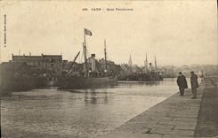 VINTAGE POSTCARD Caen Quay Vandeuvre Boat