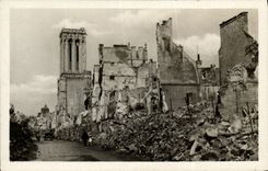 VENDIMIA POSTAL Caen junio Saint Pierre de Militaria de la calle y de la iglesia de julio de 1944