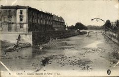 Los cuarteles de Caen Hamelin de la POSTAL de la VENDIMIA y L adornan