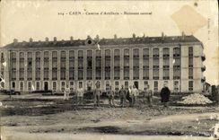 La POSTAL Caen de la VENDIMIA acuartela la artilleria Militaria constructivo central de D