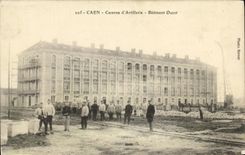 La POSTAL Caen de la VENDIMIA acuartela la artilleria Militaria constructivo occidental de D