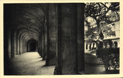 Universidad de Caen Malherbe de la POSTAL de la VENDIMIA el claustro