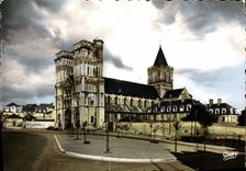 POSTAL MODERNA Caen L abadia con las senoras