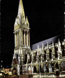 POSTAL MODERNA illuminee del St Pedro de la iglesia de Caen