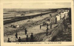 VINTAGE POSTCARD Graye on Sea View of the Beach