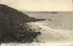 VINTAGE POSTCARD Hennequeville Black Rocks