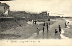 VINTAGE POSTCARD the Home the Beach has L Heure of the Bath