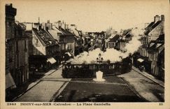 CPA Isigny sur Mer La Place Gambetta Train Tramway TOP