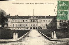 VINTAGE POSTCARD Isigny On Sea L Town hall Old Castle of 18th