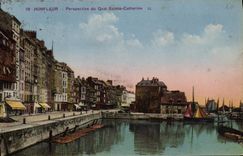 CPA Honfleur Perspective du Quai Saint Catherine