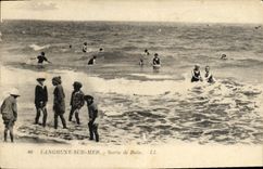 VINTAGE POSTCARD Langrune On Sea Bathrobe Children