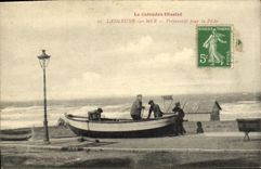 VINTAGE POSTCARD Langrune On Sea Preparations For Fishing