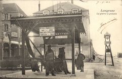 VINTAGE POSTCARD Langrune Pierre has Poisson