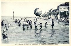 VINTAGE POSTCARD Langrune On Sea Children during the bath
