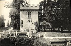 VINTAGE POSTCARD Lion sur Mer Pits of the castle and house of the manager