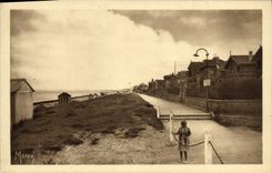 VINTAGE POSTCARD Lion sur Mer the Maritime Boulevard towards Hermanville