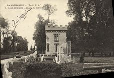 VINTAGE POSTCARD Lion sur Mer Entered of the Castle nice shot