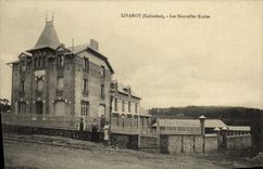 CPA Livarot Les Nouvelles Ecoles
