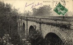 VINTAGE POSTCARD Martilly the Bridge of the Railroad