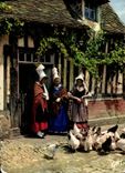CPM Folklore de France La Normandie Costume Montreuil en Auge Coifess dites Sabot d Yvetot et de Pont L Eveque