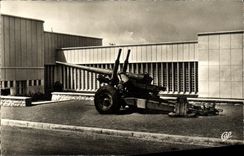 CPM Arromanches les Bains Port de la Liberation Le Musee CAnon