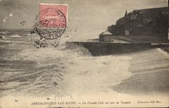 CPA Arromanches les Bains La Grande Cale un jour de Tempete