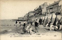 CPA Arromanches les Bains Vue sur la Plage Enfants