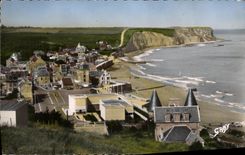 CPM Arromanches Vue d ensemble et les Tourelles