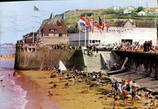 POSTAL MODERNA Arromanches el lugar del 6 de junio de 1944 y del museo