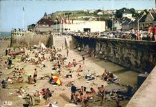 POSTAL MODERNA puerto de Arromanches les Bains de la descarga