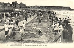Competencia de Arromanches de la POSTAL de la VENDIMIA del trabajo de los ninos de la arena