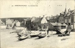 CPA Arromanches La Grande Cale Bateaux