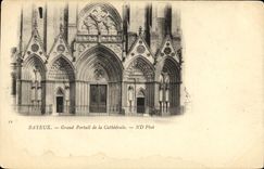 Puerta grande de Bayeux de la POSTAL de la VENDIMIA de la catedral