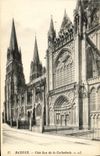 CPA Bayeux Cote Sud de la Cathedrale