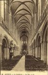 CPA Bayeux La Cathedrale La nef