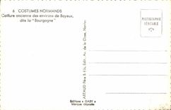 La POSTAL Bayeux de la VENDIMIA viste los casquillos viejos normandos Borgona del traje del folklore del peinado