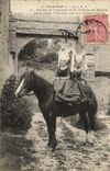 CPA La Normandie Etudes de Costume et de Coiffures de Bayeux Deux riches fermieres sur leur bidette Ane Mule Folklore 