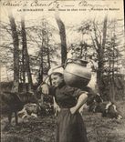 CPA Bayeux Normandie Gens de Chez Nous Vachere de Bayeux Folklore Paysanne Vaches 