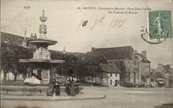 CPA Bayeux La Fontaine de Moutier Place Saint Partice