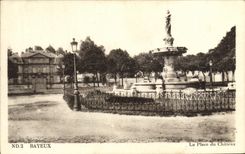 CPA Bayeux La Place du Chateau