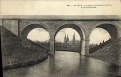 CPA Bayeux Le Viaduc La Cathedrale se Refletant Dans L Aure