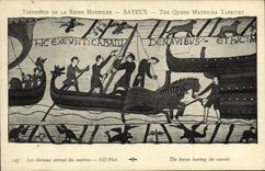 La POSTAL Bayeux Tapisserie de la VENDIMIA de la reina de Matilde los caballos sale de las naves