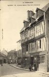La casa de Bayeux Ancienne de la POSTAL de la VENDIMIA coloca la catedral