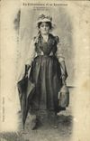 CPA La Falaisienne et sa Lanterne Folklore Costume