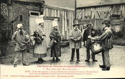 CPA Les Gars de Falaise et leurs lanternes Folklore Costume