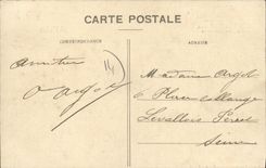CPA La Lanterne du Gars de Falaise Folklore Costume